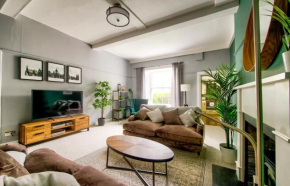 Bright and Airy 3 Bedroom Traditional Apartment in Stockbridge, Edinburgh